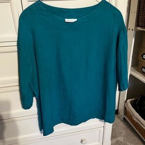 Boat neck linen top/tunic style